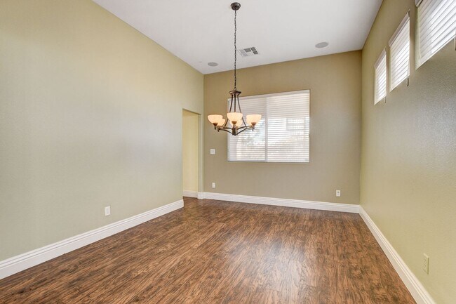 Building Photo - Stunning Summerlin Pool Home!