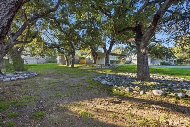 Building Photo - 1828 Royal Oaks Dr