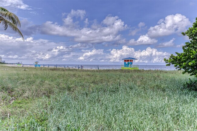 Building Photo - 2900 NE 14th Street Causeway