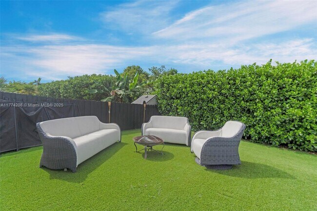 Building Photo - 8840 SW 181st Terrace