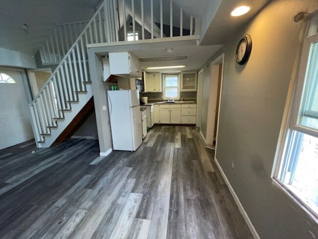 Building Photo - Coming Soon!