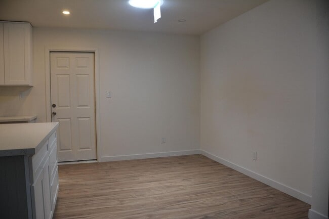 Building Photo - Beautifully Remodeled Antioch Delta Fair A...