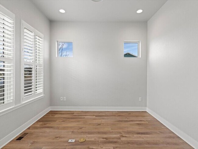 Building Photo - 21201 E 60th Ave