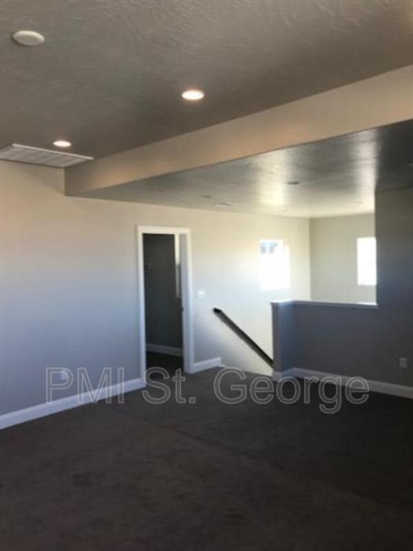 Building Photo - 3292 E 2890 S