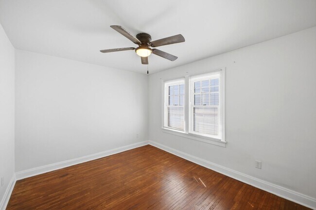 Building Photo - 415-417 S Huron Ave