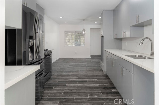 Building Photo - 3834 W 111th Pl