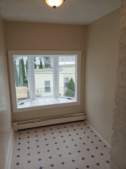 Breakfast Nook - 112 Library Ave