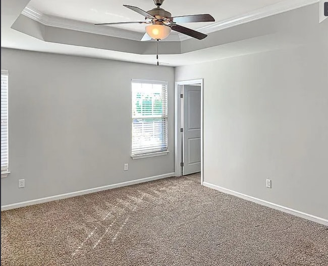 Building Photo - 8 Irvington Dr