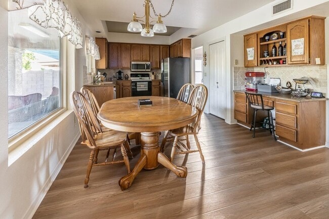 Building Photo - 2434 W Lompoc Ave