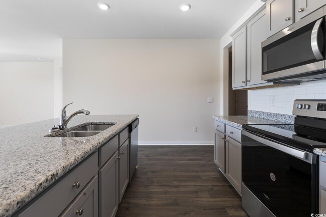 Building Photo - 1833 Castlebay Dr