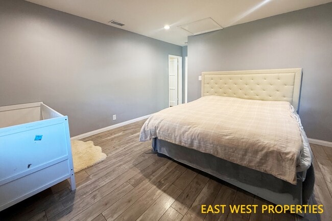 Building Photo - 4337 Coolidge Ave