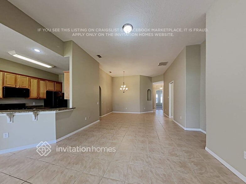 Building Photo - 652 Newhall Ln