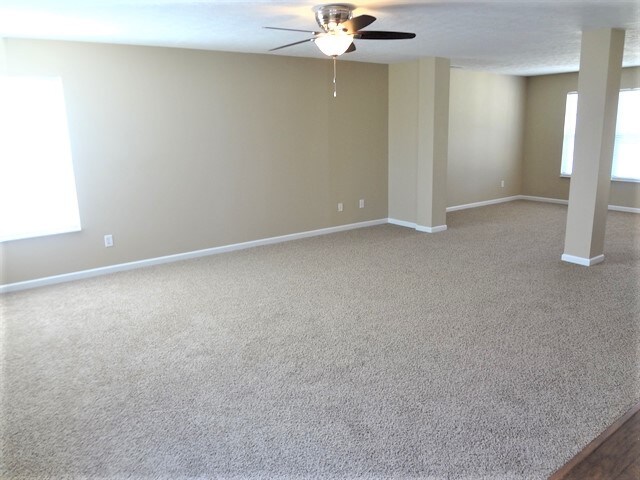 Building Photo - 12295 Slate Dr