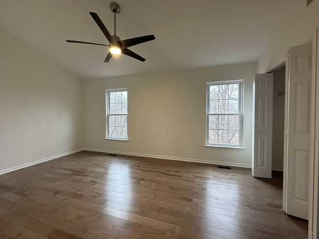 Building Photo - Townhouse with Woods Views and Community Amenities in Centreville