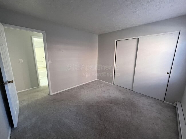 Building Photo - 6211 Graceland Ave