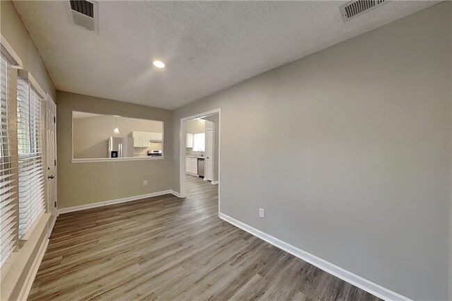 Building Photo - 5520 Somer Mill Rd