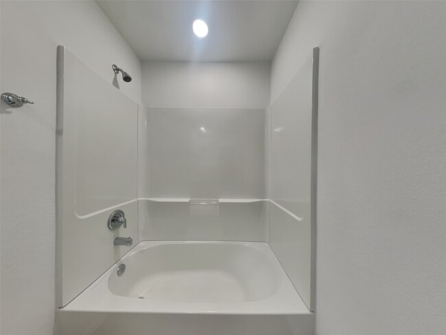 Building Photo - 27019 Breakaway Ln