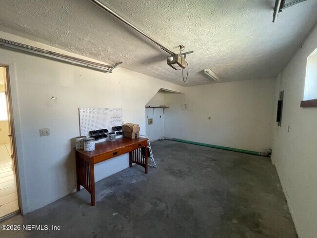 Building Photo - 2000 First St