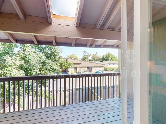 Building Photo - 16914 CA-12