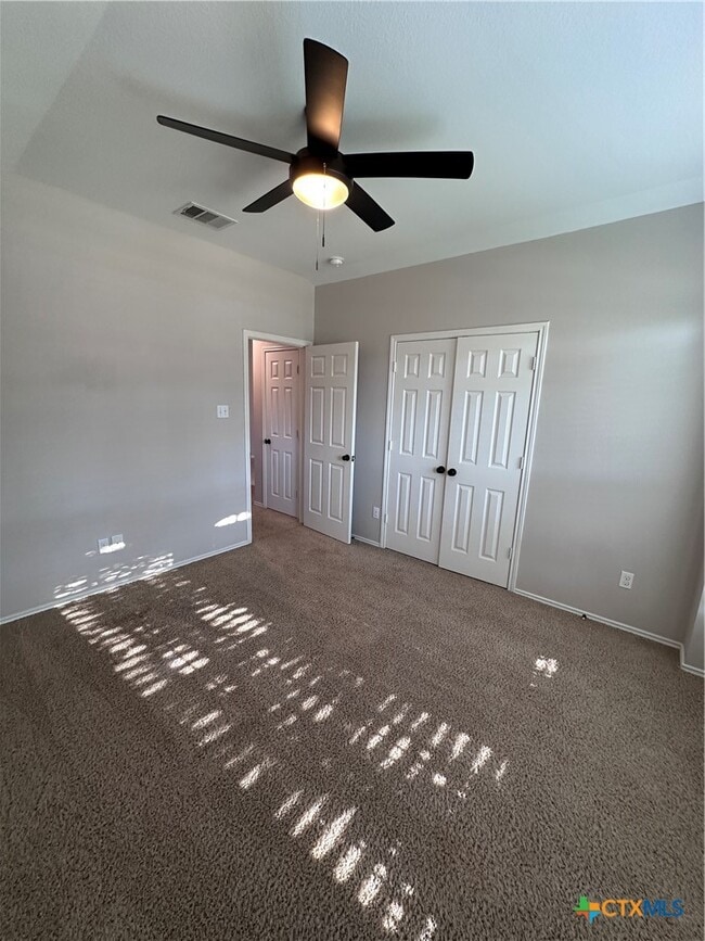 Building Photo - 6902 Golden Oak Ln