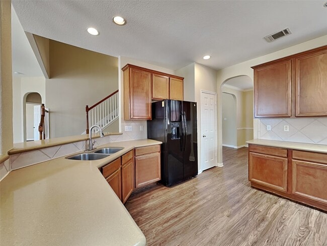 Building Photo - 2526 Deer Forest Dr