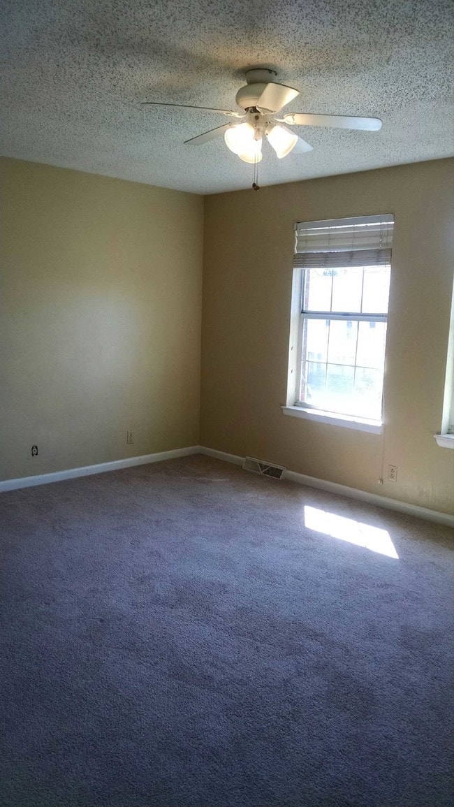 Building Photo - 5510 Country Dr