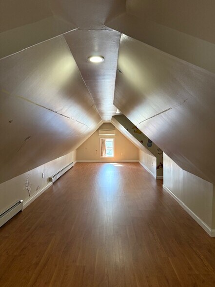 Building Photo - 6132 Booth St