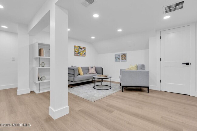 Building Photo - 138 N Cooks Bridge Rd