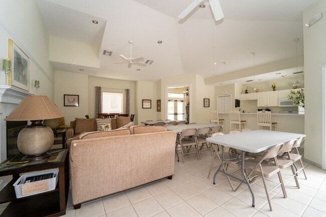 Building Photo - Belle Haven 2-Bedroom Condo with Pond View and Garage