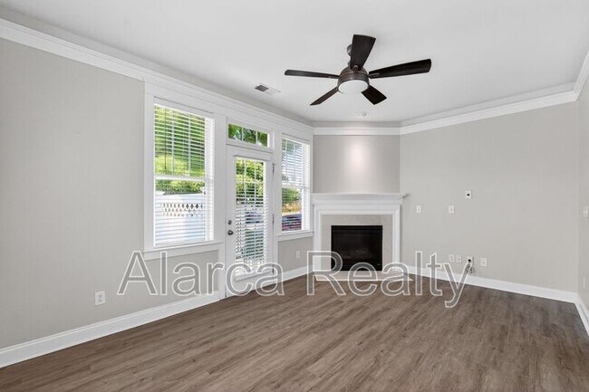 Building Photo - 330 Davidson Gateway Dr