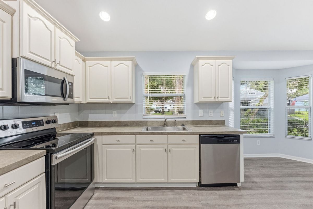 Building Photo - 6125 Gannetwood Pl