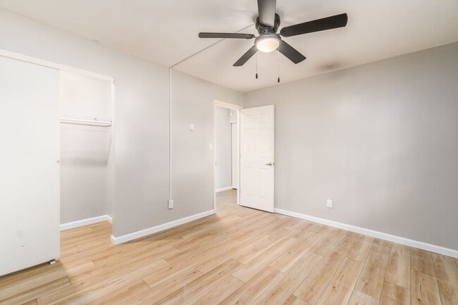 Building Photo - 721 Reinhard Ave