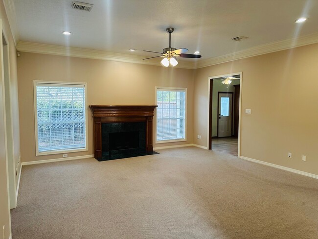 Building Photo - 1511 Beaconshire