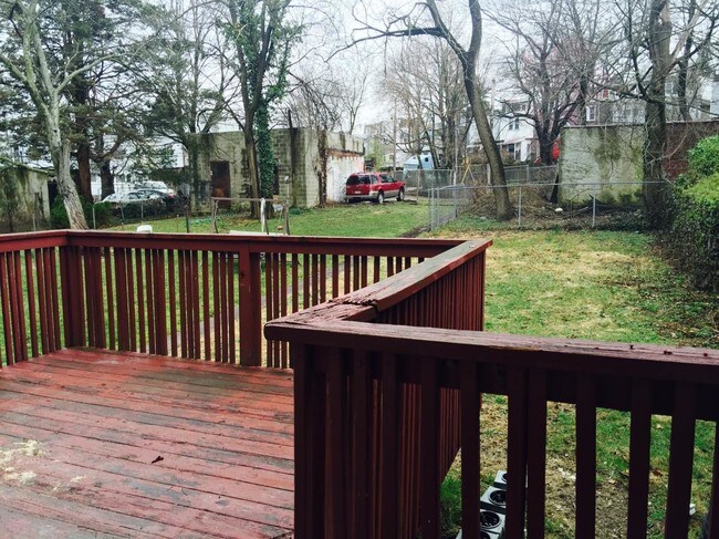 Building Photo - 6140 Lebanon Ave