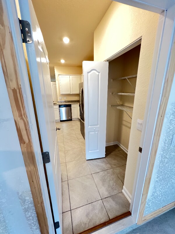 Building Photo - 64 Pasadena Dr