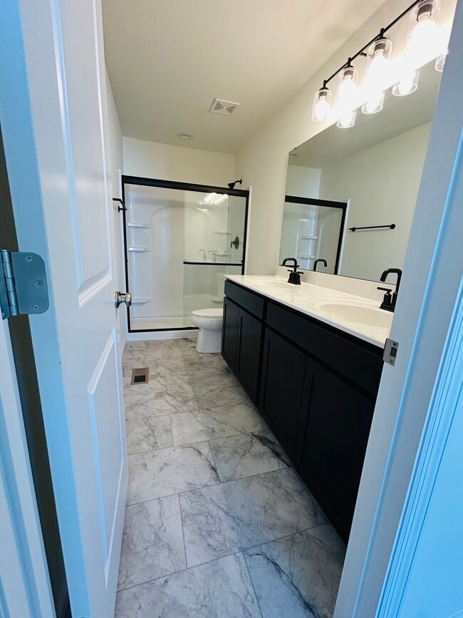 Building Photo - 608 Allegiance Dr