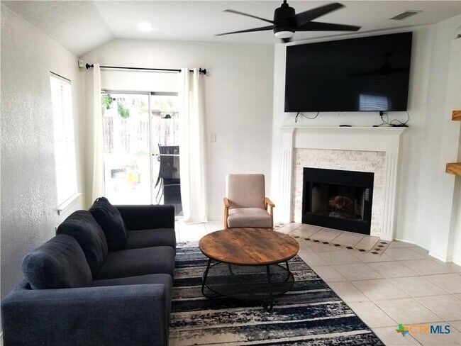 Building Photo - 2703 Blackburn Dr