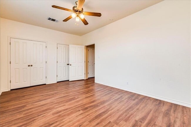 Building Photo - 126 Sandstone Dr