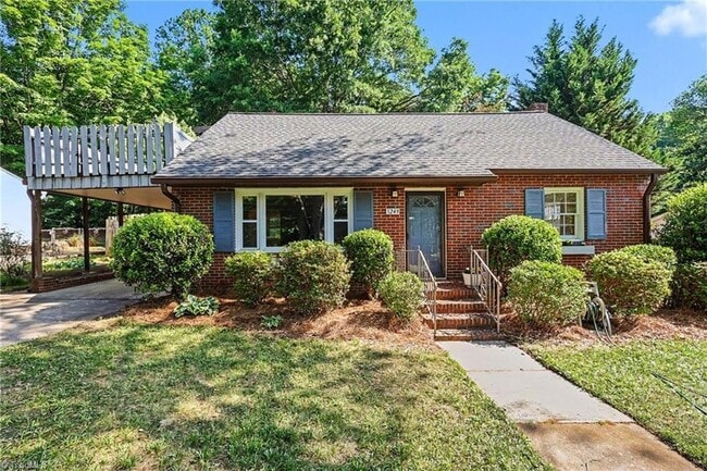 Building Photo - 1249 Wedgewood Dr