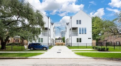 Building Photo - 1911 Lauderdale St