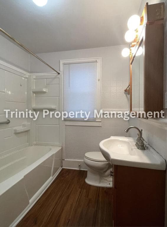 Building Photo - 620.5 Locust Ave