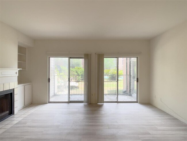 Building Photo - 6500 Harbor Town Dr