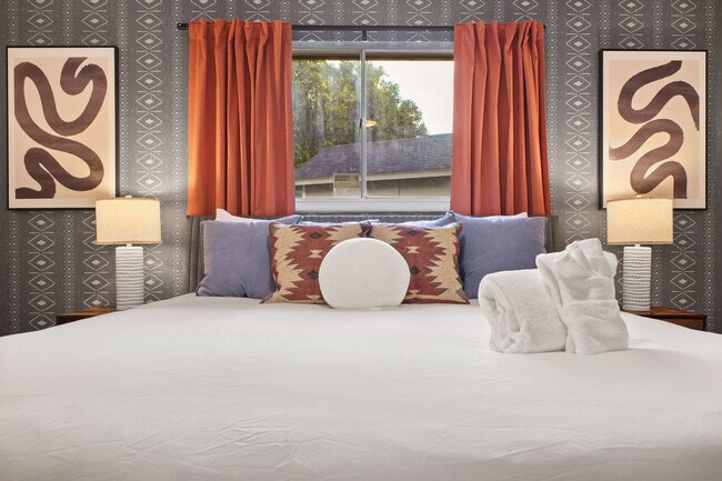 Building Photo - 5410 King Richard St