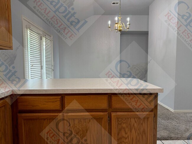 Building Photo - 1720 Briarcreek