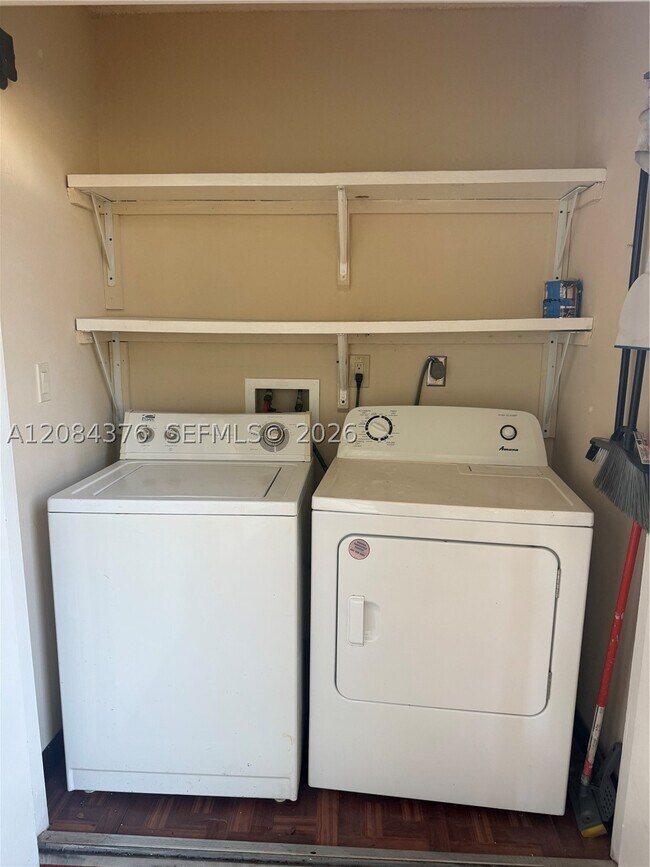 Building Photo - 15680 SW 106th Ln