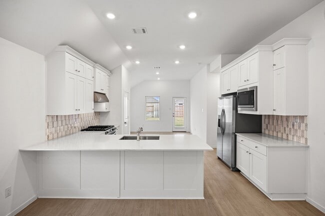 Building Photo - 6318 Seafoam Lake Dr