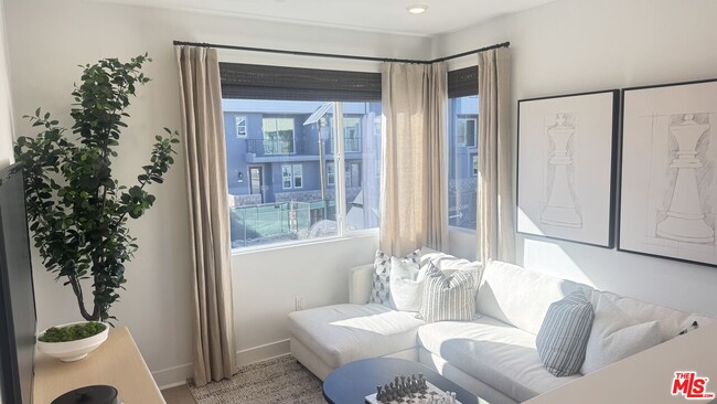 Building Photo - 1717 Lychee St