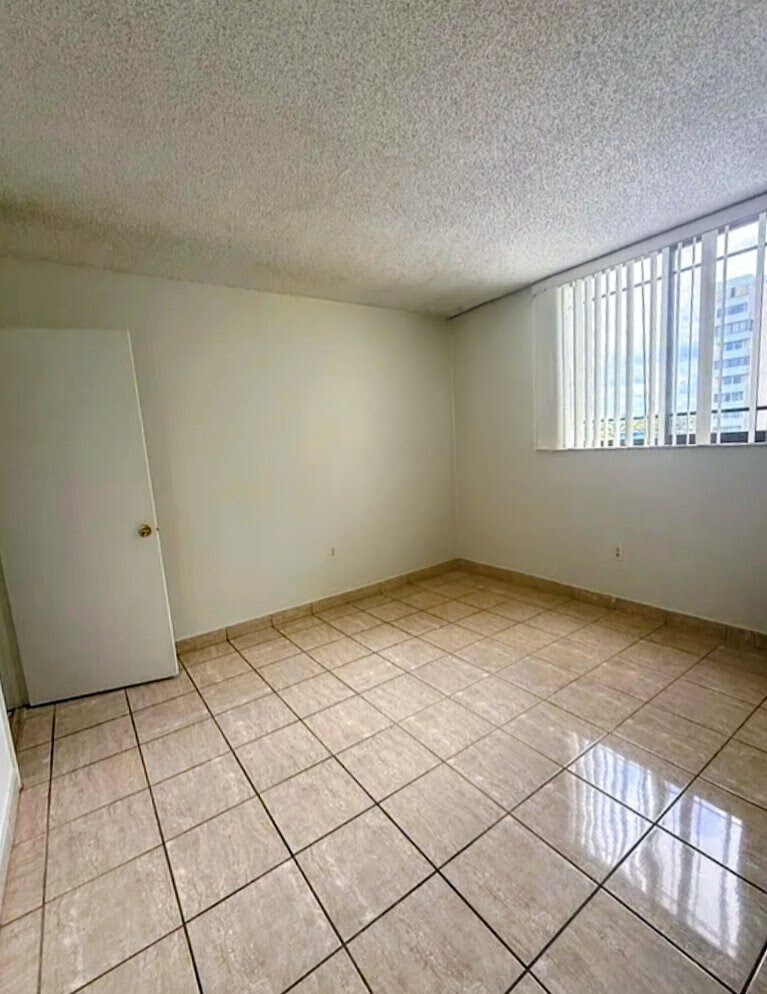 Building Photo - 5033 NW 7th St