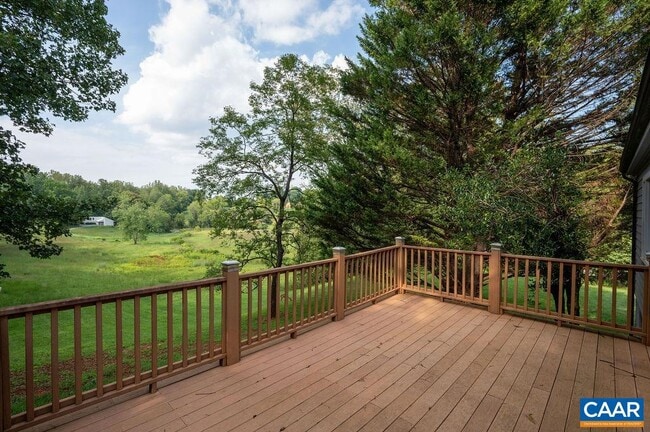 Building Photo - 540 Rocky Hollow Rd