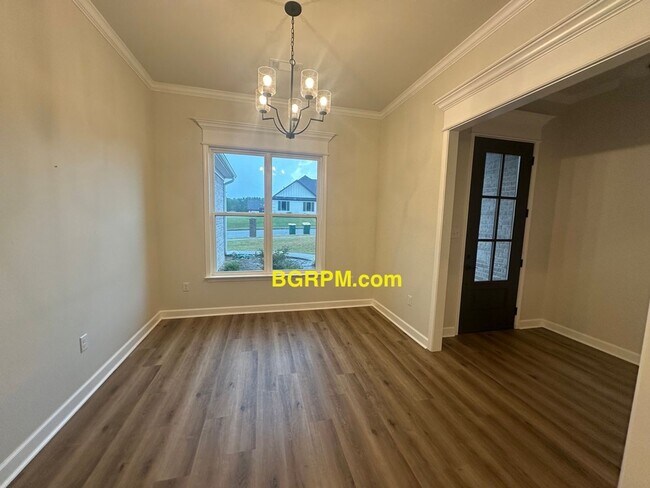 Building Photo - 4 BD 2 BA